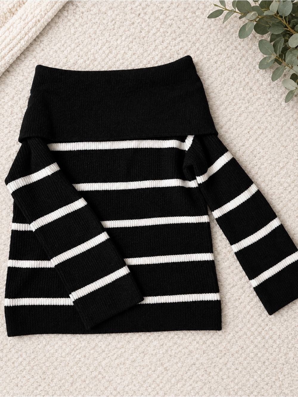 H&M off shoulder sweater